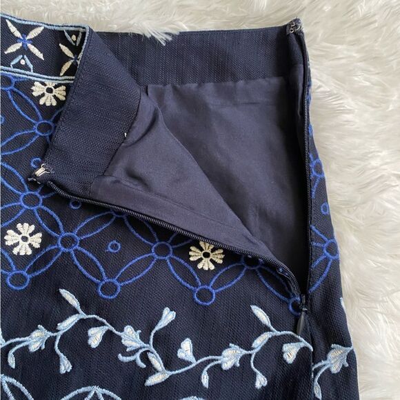 Loft Skirt Floral Embroidered Lined Blue Side Zip Short Career Wear NEW Size 6 - Picture 5 of 11